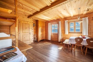 Interior - Apartment 'Ferienwohnung Seeblick' with Lake View, Private Terrace and Private Garden (St. Pankraz)