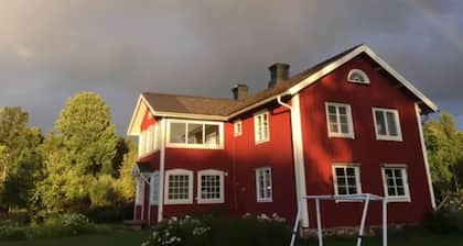 LyÄsa Lillegard on Lake Lyen