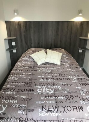 1 habitación, tabla de planchar con plancha y wifi 