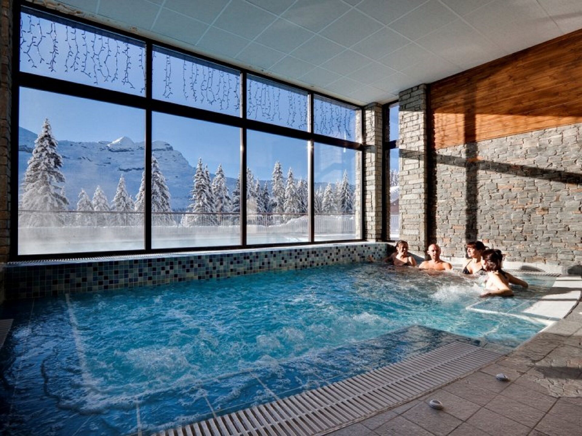 Piscine extérieure, piscine chauffée