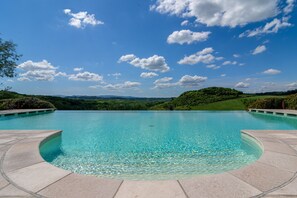 Outdoor pool - LUXURY COTTAGE WITH POOL & BREATHTAKING VIEW - NEXT TO A GOLF COURSE (MORAIOLO) (Ghizzano)