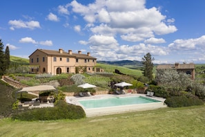 Outdoor pool - LUXURY COTTAGE WITH POOL & BREATHTAKING VIEW - NEXT TO A GOLF COURSE (MORAIOLO) (Ghizzano)