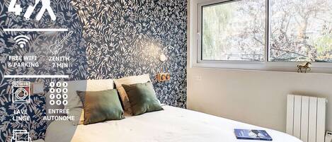 2 habitaciones, escritorio, tabla de planchar con plancha y wifi