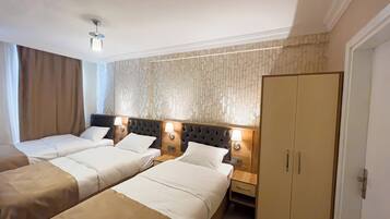 Deluxe Triple Room 3 Single Beds | Egyptian cotton sheets, premium bedding, Select Comfort beds