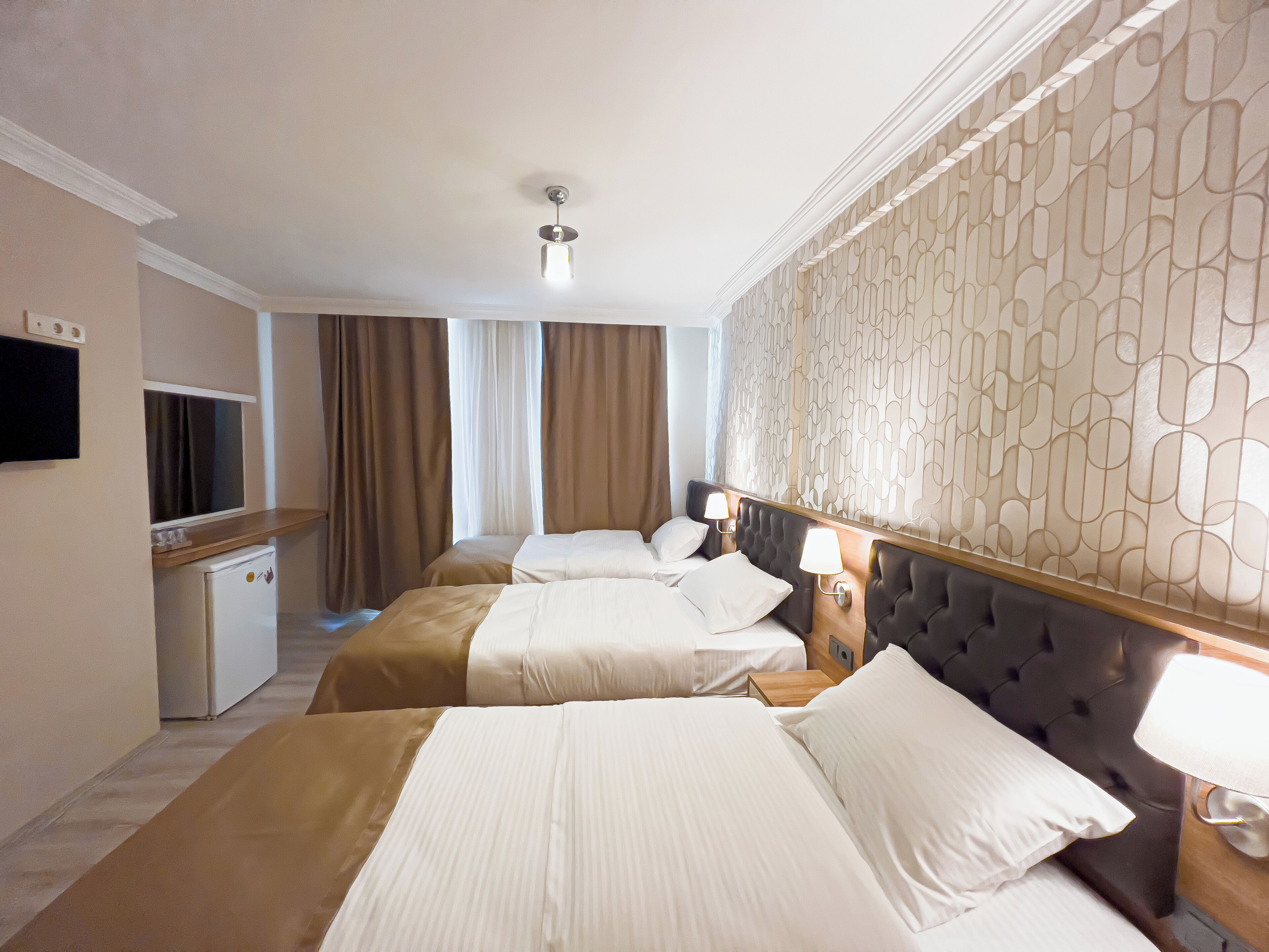 Deluxe Triple Room 3 Single Beds | Egyptian cotton sheets, premium bedding, Select Comfort beds