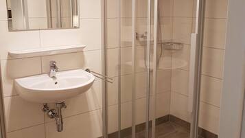 Casa (Studio Binder) | Esterni