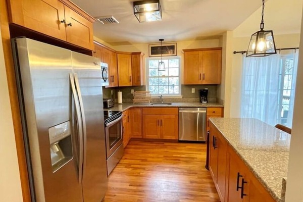 Frigorífic, microones, forn i placa de cuina