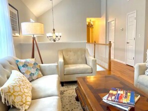 Smart TV, fireplace - Greenwoods of Warwick (Monroe)