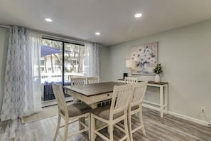Dining - Sunset Rentals | Seascape 3033 (Hilton Head Island)