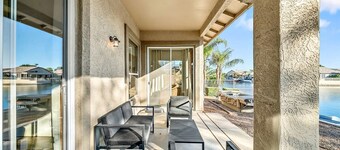 Lakefront Oasis, HotTub, Kayaks, Game Room