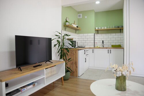 Victoria Apartment