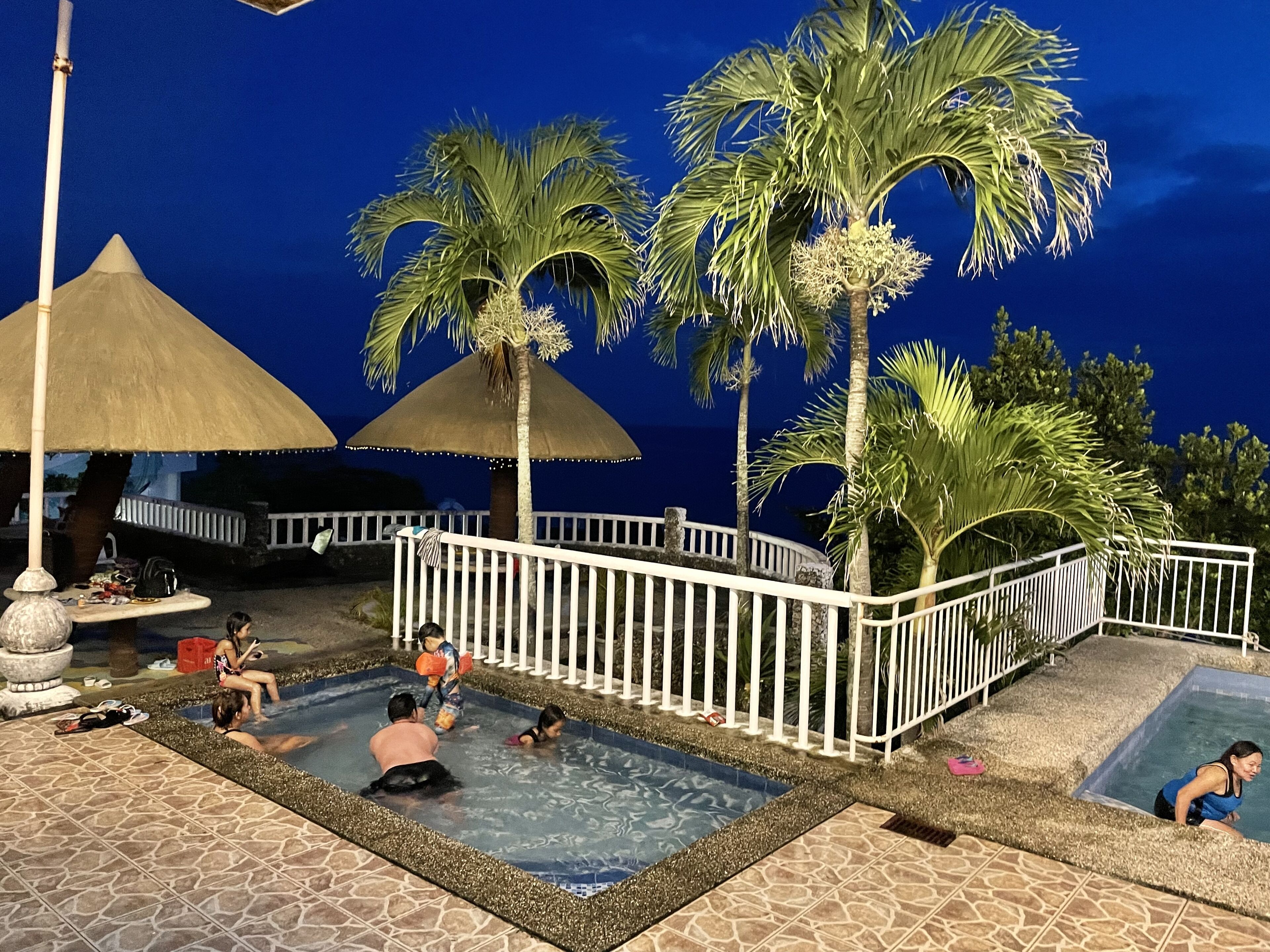 泳池