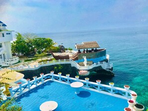 Terrace/patio - azure camotes resort hotel (San Francisco)