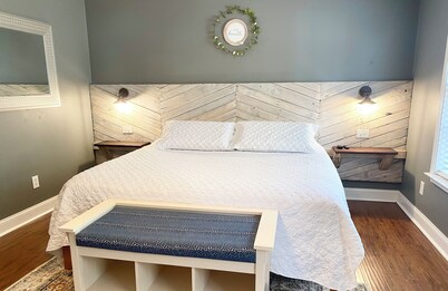 Kid friendly with playset and pingpong! Central and safe location!