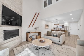 TV, fireplace, offices