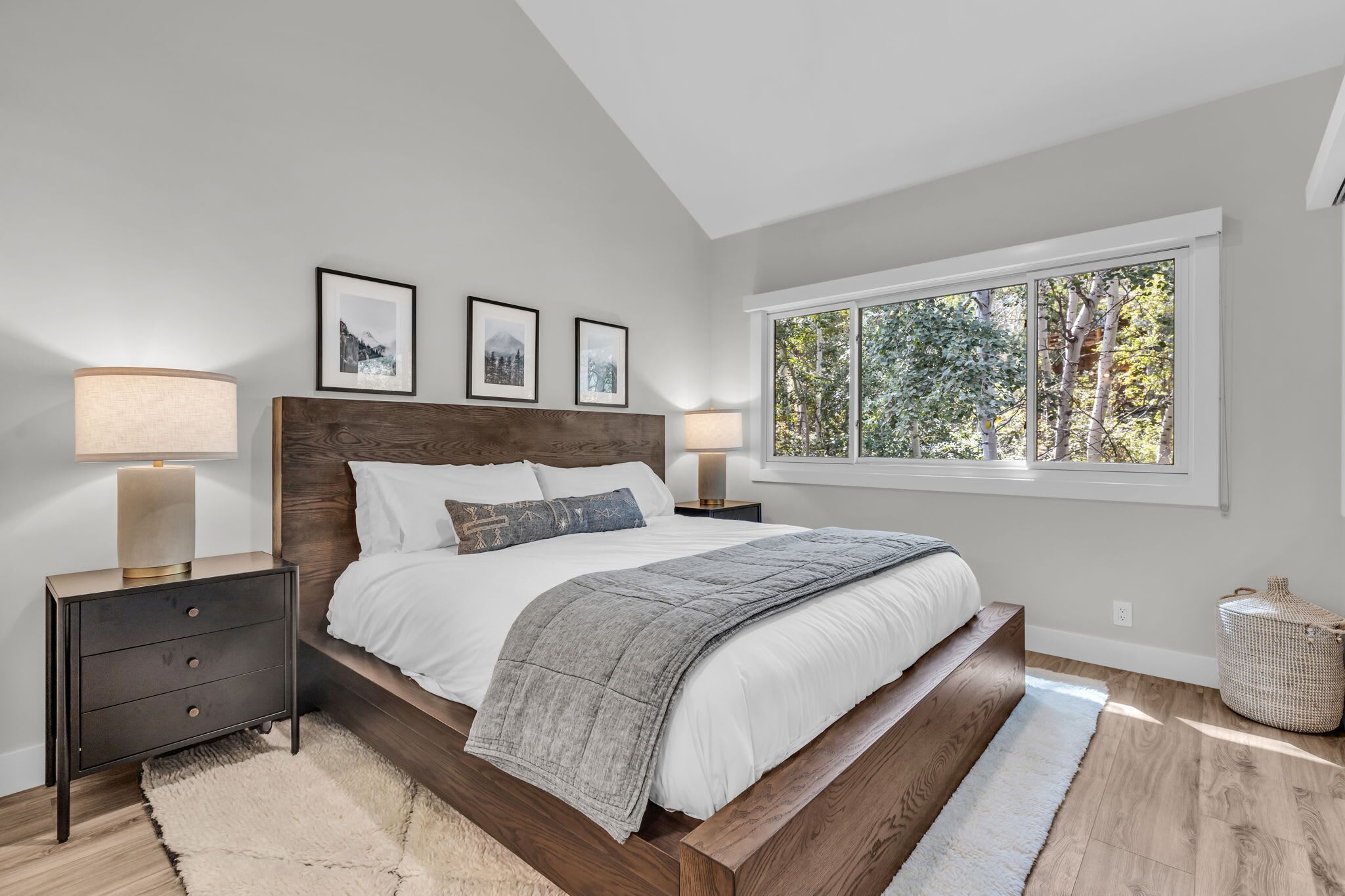 3 habitaciones, escritorio, wifi y ropa de cama 