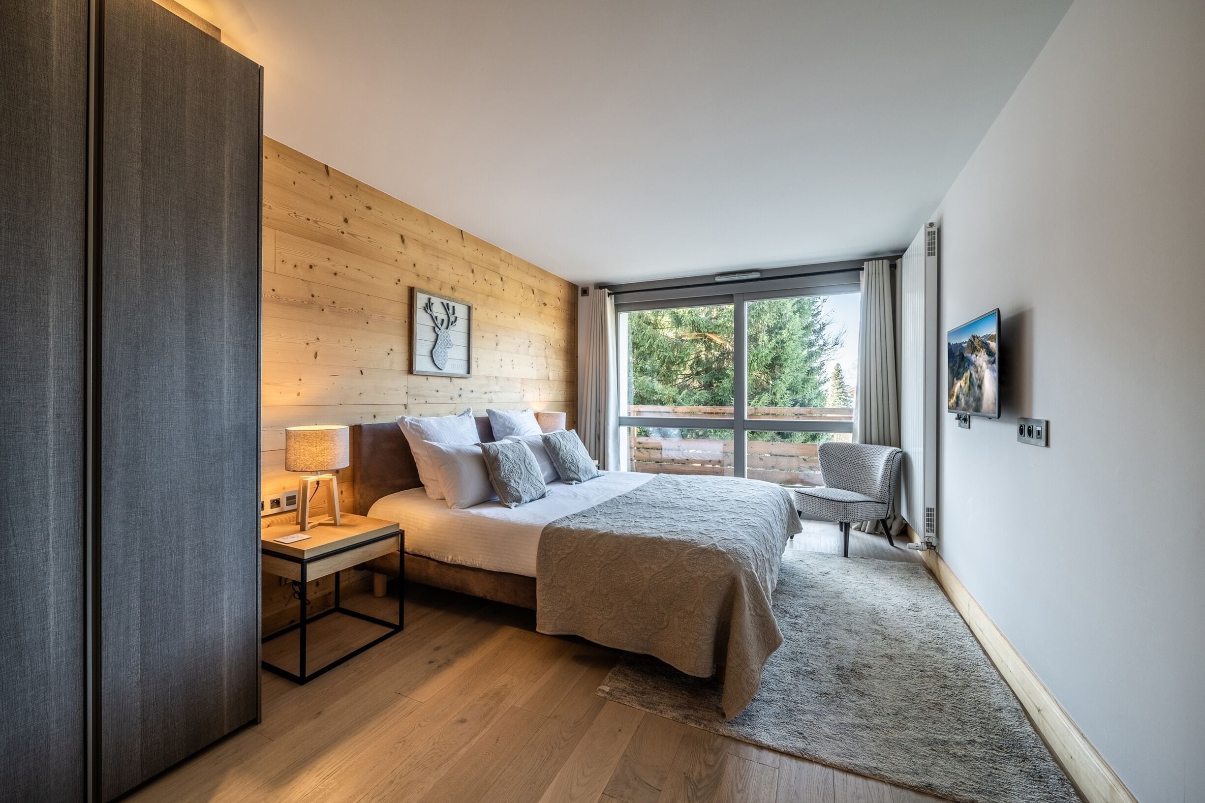 2 chambres, fer et planche à repasser, literie fournie