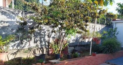 Centre ville de St Pierre dans le nord caraĂŻbes , Ă 5 minutes de la plage Ă pied