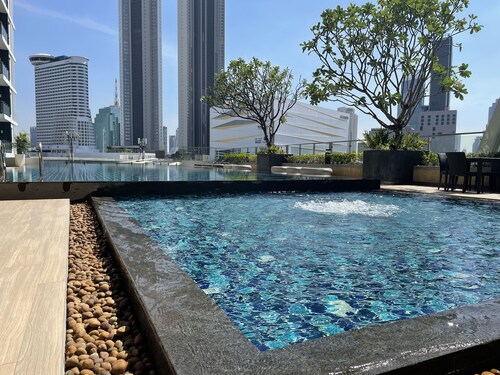 One bedroom condo studio style near Iconsiam/BTS 