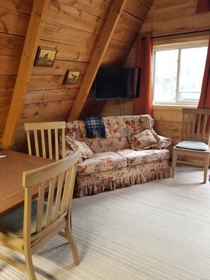 Smart TV - We are 22 mi from Warroad, 26 mi from Roseau, 2.3 mi from Hayes Lake State Park (Roseau)