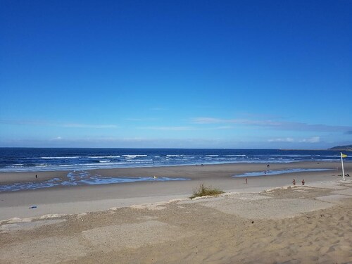 HOLIDAY HOUSE 15 MINUTES FROM THE BEACH (1st FLOOR)