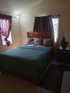 2 Schlafzimmer, Bügeleisen/Bügelbrett, kostenloses WLAN, Bettwäsche