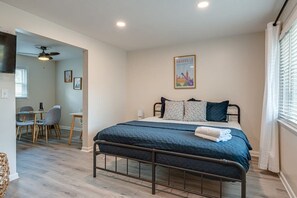1 quarto, ferros/tábuas de passar roupa, Wi-Fi, roupa de cama