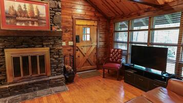 TV, lareira, escritórios