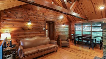 Televisión, chimenea, oficina