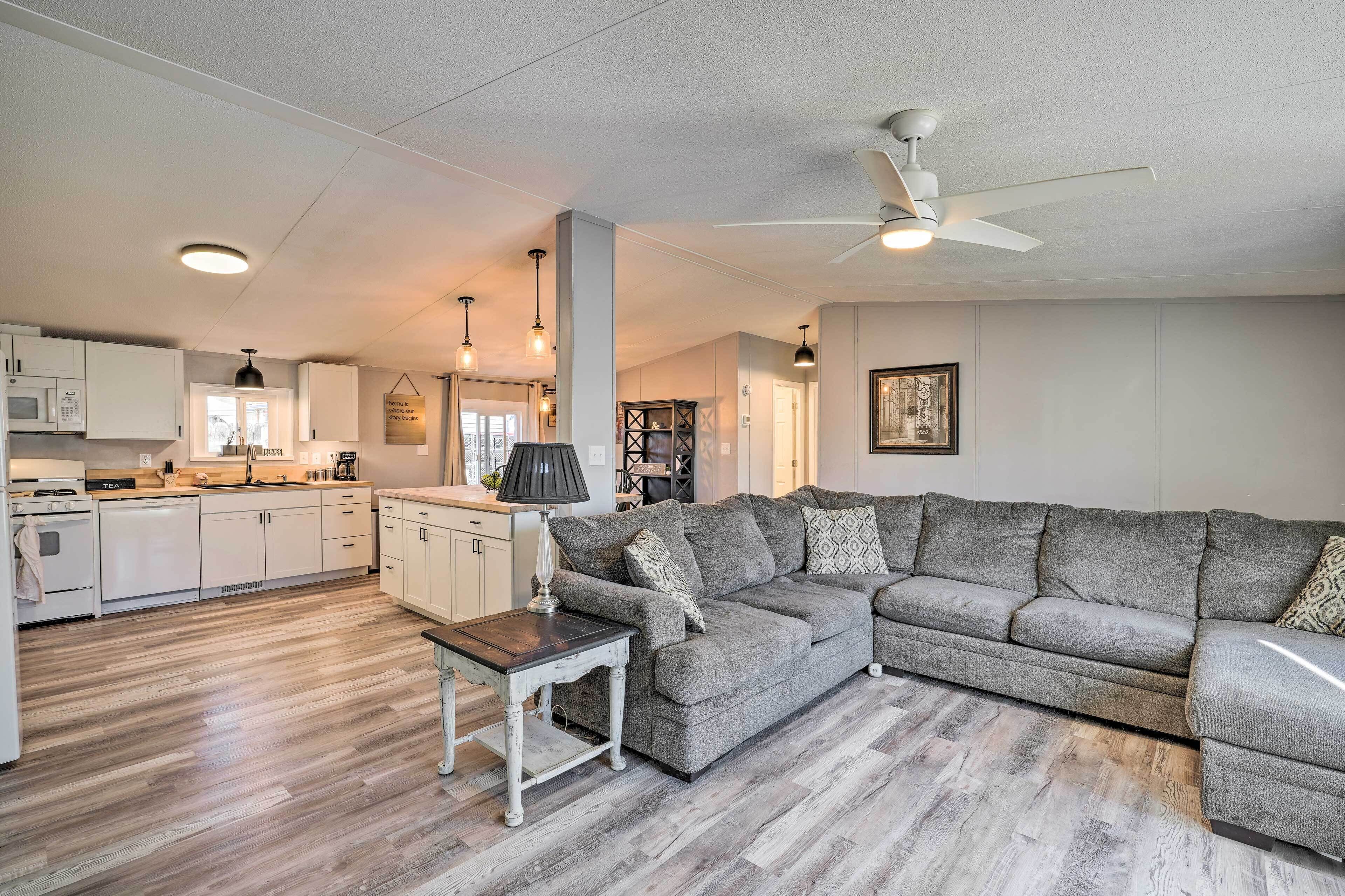 Pet-Friendly Home ~ 3 Mi to Downtown Pueblo!