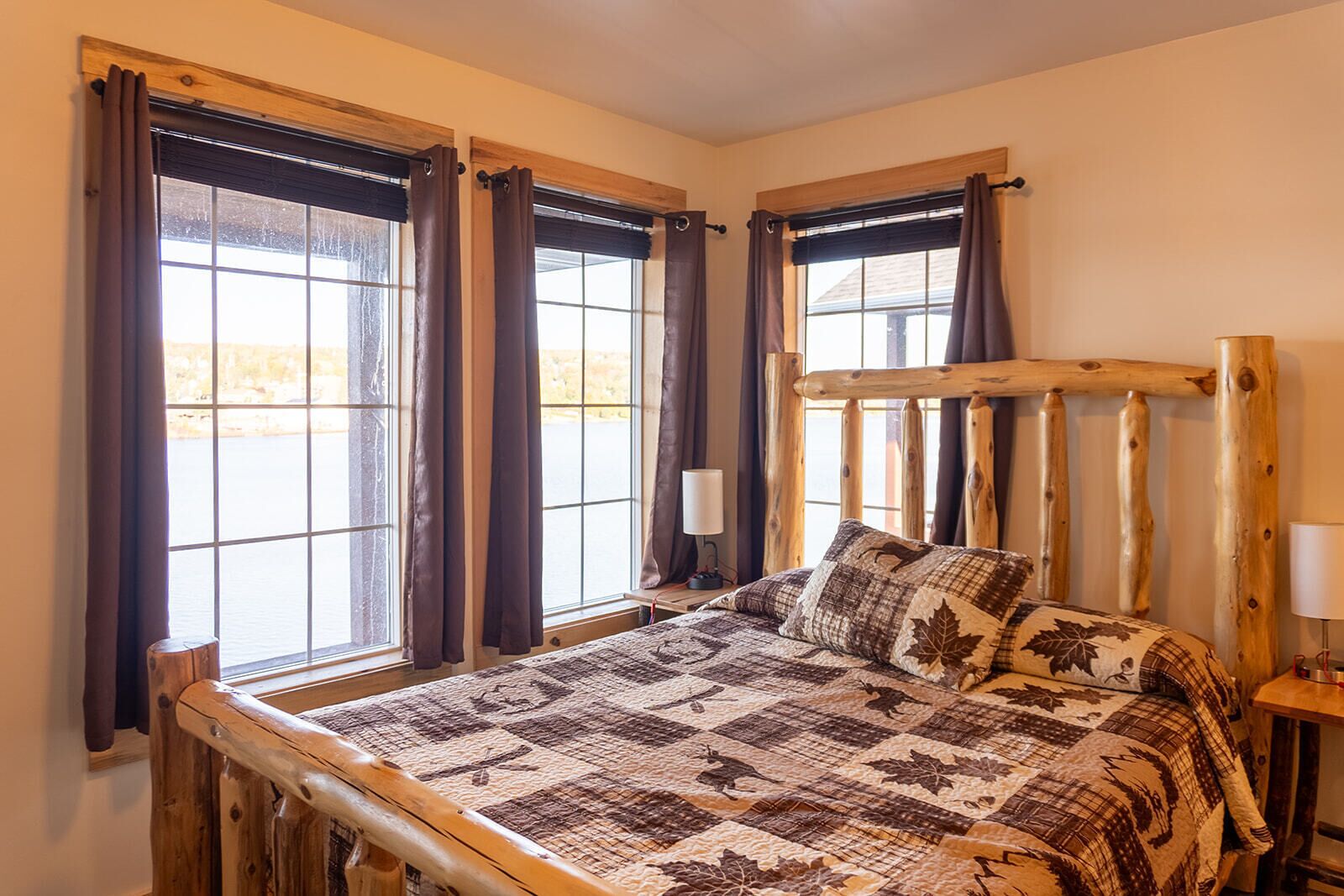 5 bedrooms, WiFi, bed sheets