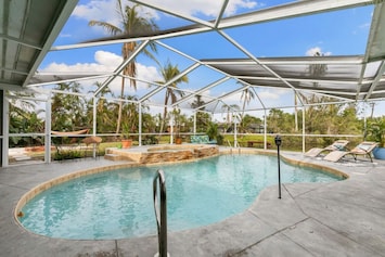 Image of Great Location, Beautifully decorated Pool Home on a Lake