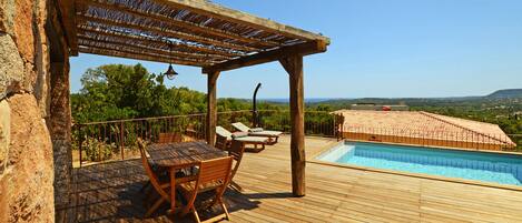 Piscine extérieure, piscine chauffée