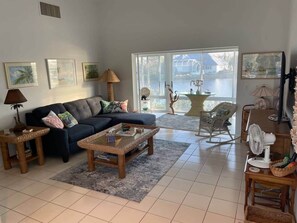 Télévision, espaces bureaux