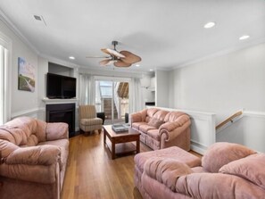 House, 4 Bedrooms | Interior - Almost Heaven 4 Bedroom Home by RedAwning (Carolina Beach)