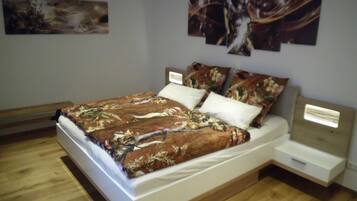 1 Schlafzimmer, Schreibtisch, kostenloses WLAN, Bettwäsche