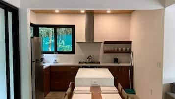 Refrigerador, horno, parrilla de estufa y lavavajillas