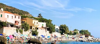 Brand new apartment terrace sea view detached cottage Pomonte 11-18 lug/2-10 ago