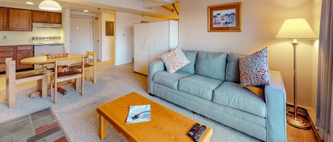 Tv, dvd-spelare och böcker