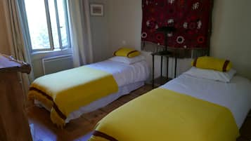 2 chambres, lit parapluie, Wi-Fi gratuit, draps fournis