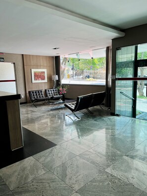 Apartemen Basic | Lobi