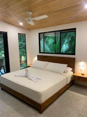 3 bedrooms, in-room safe, free WiFi, bed sheets