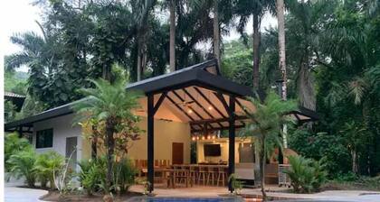 Casa Dorado 3 bedroom Beach house located a the end of the road in Mal Pais