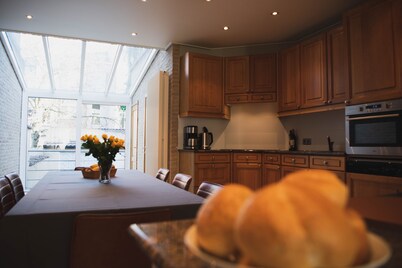 Spacious vacation home 5 min steps from city center.