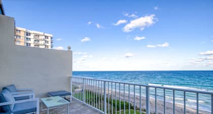 Upscale oceanview home with private beach access & pool - dogs welcomed