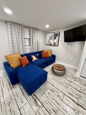 TV connectée, cheminée, médiathÚque