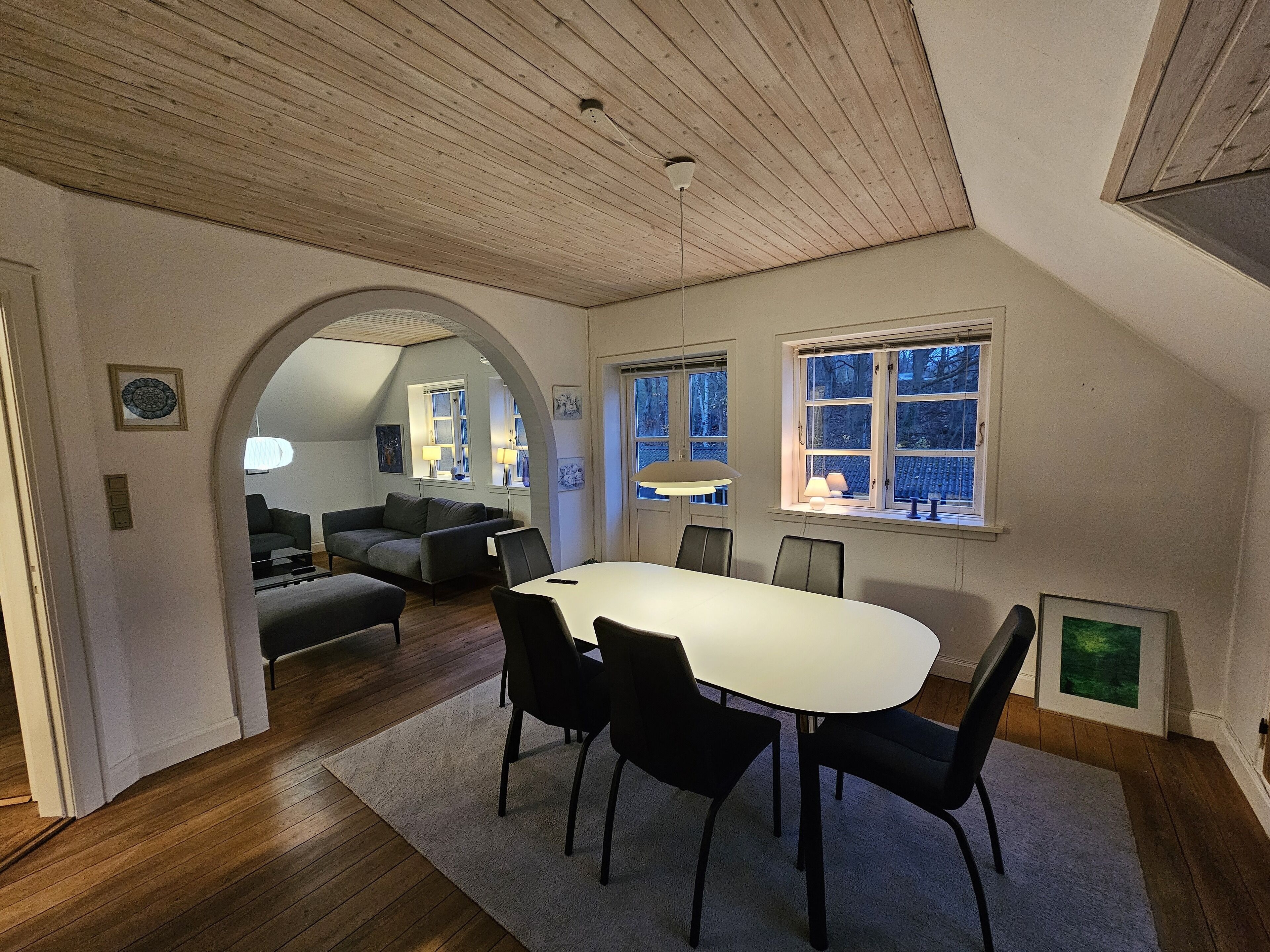 42-吋平面電視、數位頻道、電視、Netflix