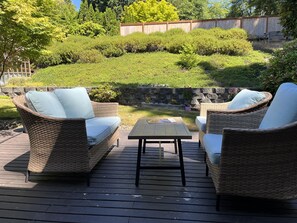 Terrace/patio - quite and private near trails and downtown (Edmonds)
