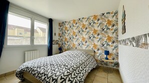 1 chambre, fer et planche à repasser, Wi-Fi gratuit, draps fournis