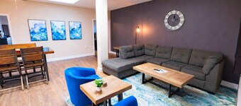 Suites on Mass - 911 Massachusetts suite C2